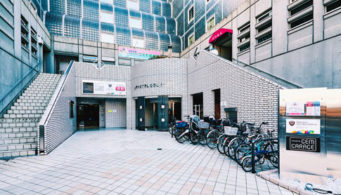 STADIO GEM GARAGE外観